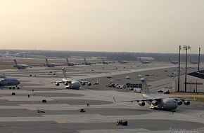 C-17 Globemasters galore - US Air Force