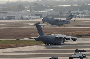 C-17 Globemasters galore - US Air Force