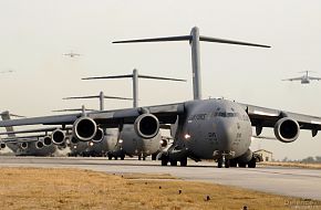C-17 Globemasters galore - US Air Force