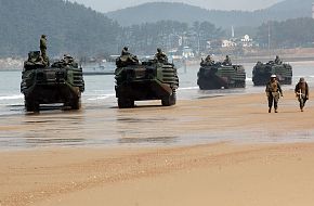 Amphibious Assault Vehicles - S. Korea, US Military Exercise