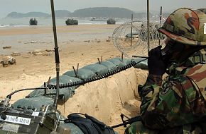 Amphibious Assault Vehicles - S. Korea, US Military Exercise