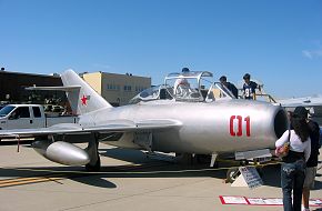 MiG-15 Trainer - NBVC Air Show 2007
