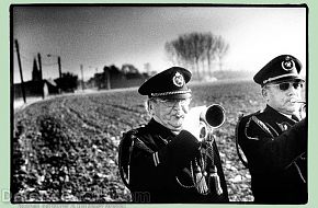 Burials in Flanders fields - World War I