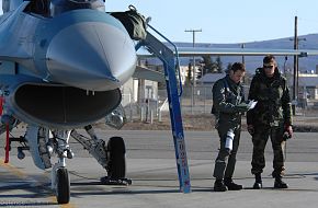 F-16 Fighting Falcon pilot - US Air Force Exercise