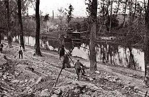 cnp_aisne_canal_boat_01