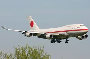 Boeing 747-400 Japan Air Force
