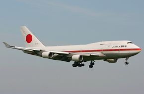 Boeing 747-400 Japan Air Force