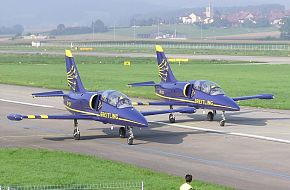 Aero L-39 Albatros Breitling Jet Team