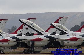 USAF Thunderbirds F-16 Falcon