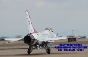 USAF Thunderbirds F-16 Falcon