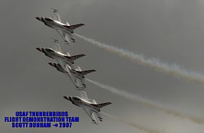 USAF Thunderbirds F-16 Falcon