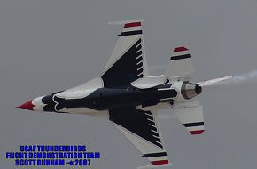 USAF Thunderbirds F-16 Falcon