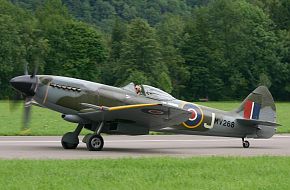 Supermarine 379 Spitfire FR14E