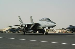 F-14 taxi at Al Udeid Air Base