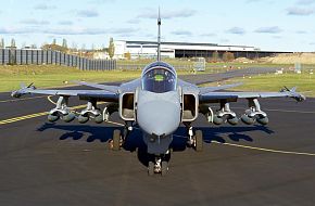 JAS 39 Gripen - Armaments on the ground