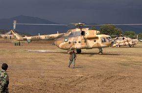 PAK ARMY MI-17 FORMATION IN NORTHERN PAKISTAN