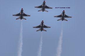 USAF Thunderbirds Flight Demonstration Team F-16 Falcon