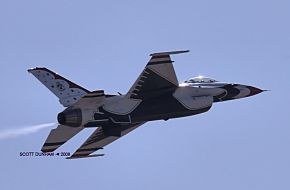 USAF Thunderbirds Flight Demonstration Team F-16 Falcon