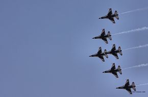 USAF Thunderbirds Flight Demonstration Team F-16 Falcon