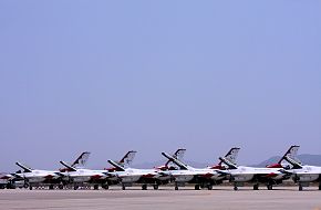 USAF Thunderbirds Flight Demonstration Team F-16 Falcon