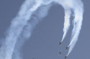 USAF Thunderbirds Flight Demonstration Team F-16 Falcon