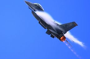 USAF F-16 Falcon Fighter