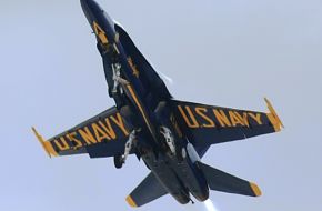 US Navy Blue Angels Flight Demonstration Team