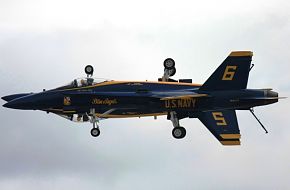 US Navy Blue Angels Flight Demonstration Team