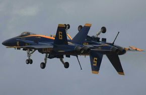 US Navy Blue Angels Flight Demonstration Team