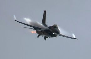 USAF F-16 Falcon Fighter - Viper West at Miramar