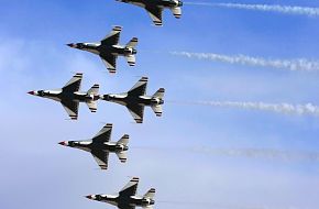 USAF Thunderbirds Flight Demonstration Team