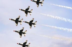 USAF Thunderbirds Flight Demonstration Team