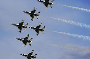 USAF Thunderbirds Flight Demonstration Team