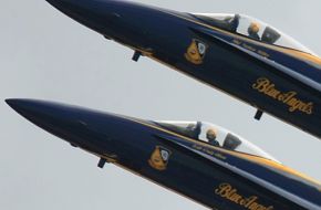 US Navy Blue Angels Flight Demonstration Team