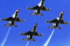 USAF Thunderbirds Flight Demonstration Team