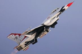 USAF Thunderbirds Flight Demonstration Team