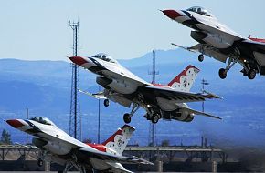 USAF Thunderbirds Flight Demonstration Team