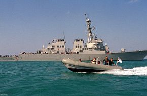 USS Benfold (DDG 65) with Rigid Hull Inflatable Boat - US Navy