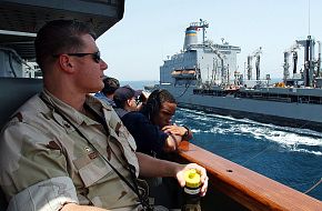 At sea aboard USS Cushing (DD 985) - US Navy