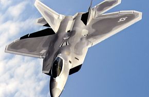 F-22 Raptor - Pilot Training Begins in Japan