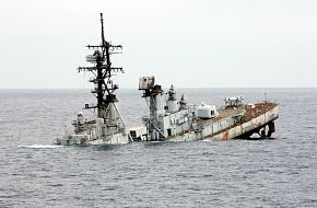 DDG-9 Destroyer Decommissioned