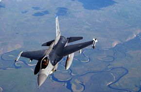 F-16 Combat Fighter Jet - US Air Force