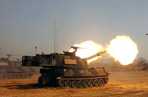 US Army M109A6 Paladin Artillery System