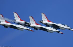 USAF Thunderbirds Flight Demonstration Team