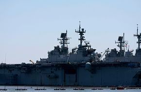 USS Iwo Jima LHD 7 Wasp-class Amphibious Assault Ship