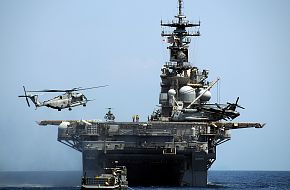 USS Essex (LHD 2) Amphibious Assault Ship