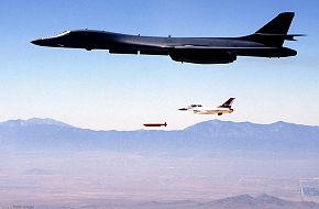 USAF B-1B Lancer Tests JSOW