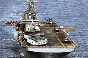 USS Boxer (LHD 4)