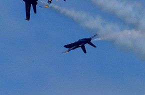 US Navy Blue Angels Flight Demonstration Team