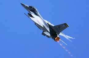 USAF F-16 Falcon Fighter